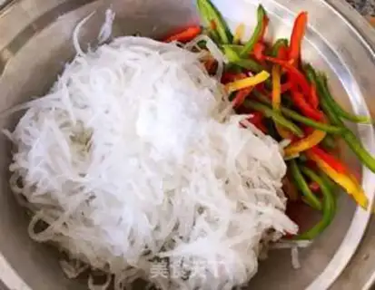 Make The white radish with pepper step 6