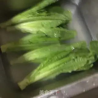 Make Garlic fried leaves step 1