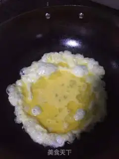 Make Garlic fried eggs step 2