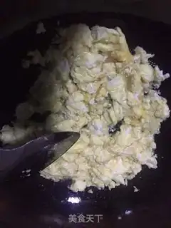 Make Garlic fried eggs step 3