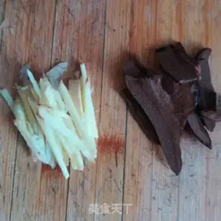 Make Ginger, red sugar step 1