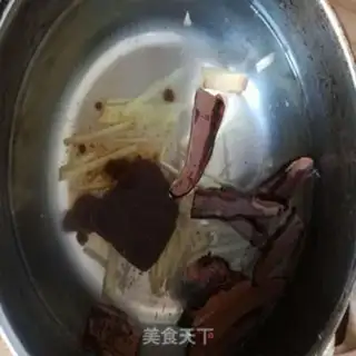 Make Ginger, red sugar step 2