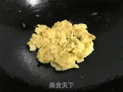 Make Tomato fried eggs step 4