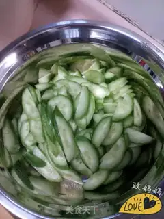 Make cucumber with rice step 1