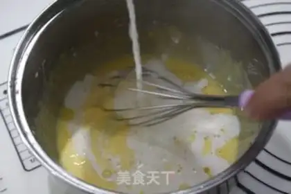 Make Tomato fried eggs step 7