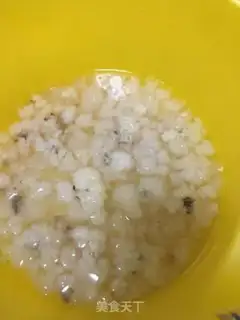 Make The golden guacamole step 1