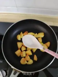 Make Gold Potato Cape step 6