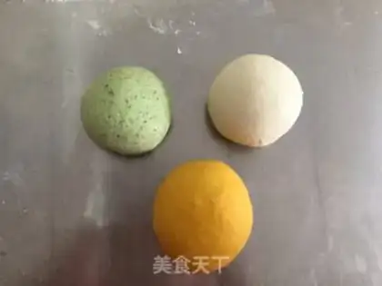 Make Three-coloured cat ears step 1