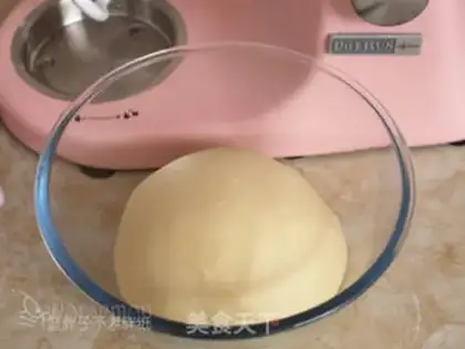 Make Seat cheese pine rolls step 2