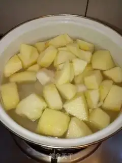 Make Apple sugar step 1