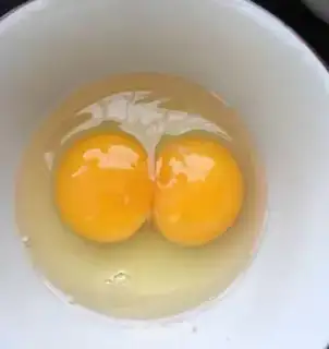 Make Eggs are fried step 1