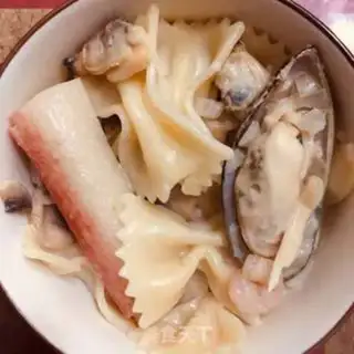 Make White cream, seafood step 5
