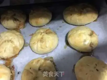 Make Garlic porridge buns step 45