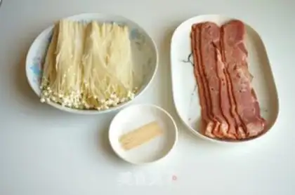 Make Gin and mushroom bacon rolls step 0