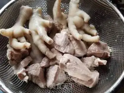 Make A tummy-breeding mushroom gel soup step 0