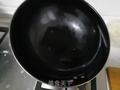 Make Three fresh fried rice step 2