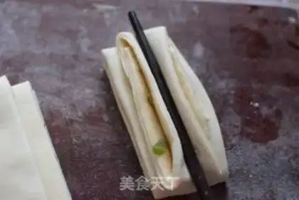 Make Oil rolls step 4