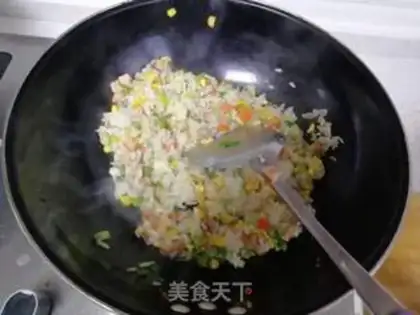 Make Three fresh fried rice step 8