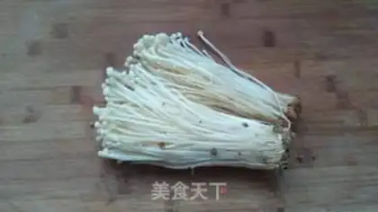Make Dried golden needle mushrooms step 0