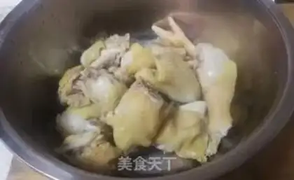 Make Chestnut rooster step 1
