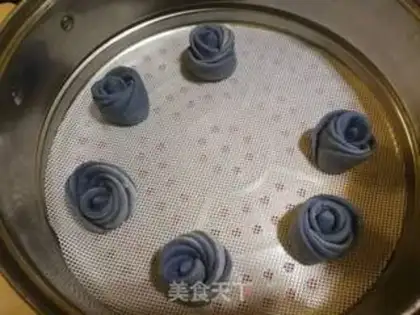 Make Blue rose buns step 12