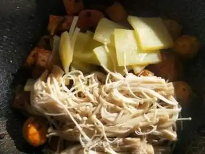 Make Spicy pot step 9