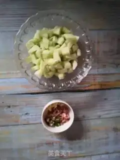 Make Meat and cucumber step 1