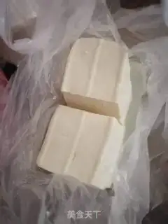 Make Tomato tofu guacamole step 0