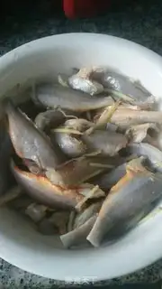 Make Dried yellow fish step 0