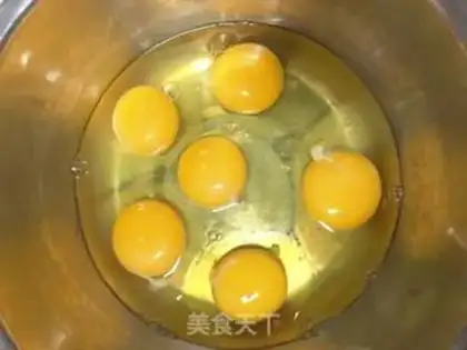 Make Queens and eggs step 1