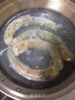 Make Queens and eggs step 5