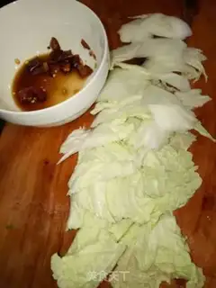 Make Spicy bean cabbage step 0