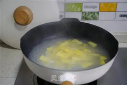 Make The melon bone soup step 4