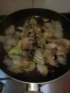 Make Spicy bean cabbage step 4
