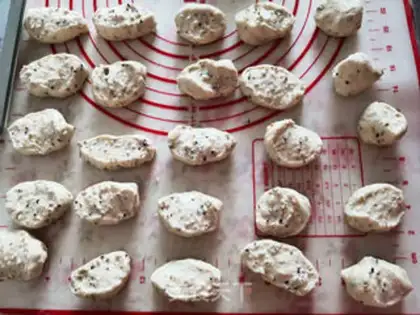 Make Rose buns step 1