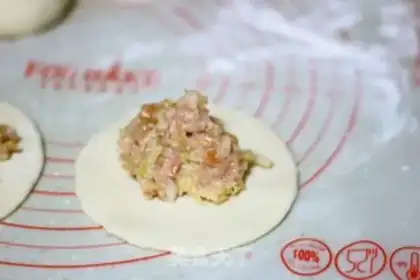 Make Big cabbage pork pie step 4
