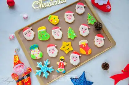 Make Christmas frosting cookies step 12