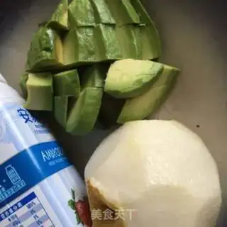 Make Butterfruit pear shake step 3