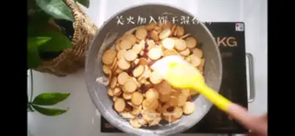 Make Snowflake Souffle step 4