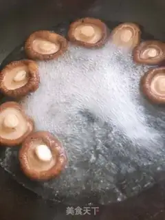 Make Meatloafed mushrooms step 0