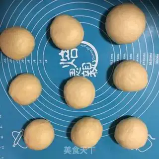 Make Onion cheese yolks step 4