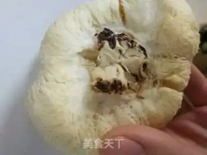 Make Monkey-head mushroom chop soup step 1