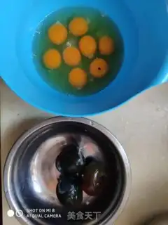 Make Eggs and eggs step 1