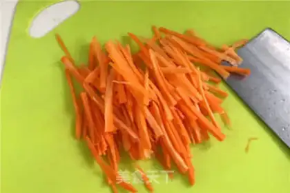 Make Vegetable egg sandwich step 1