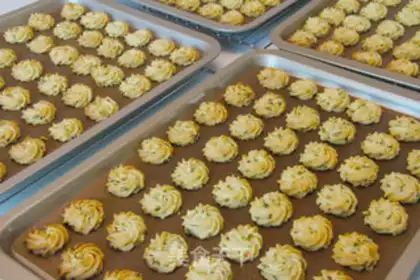 Make Onion cookies step 8