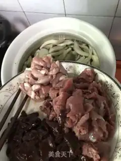Make Pig and mushroom soup step 3
