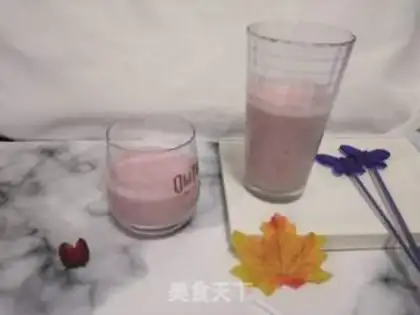 Make Strawberry soy milkshake step 8