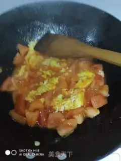 Make Tomato fried eggs step 6