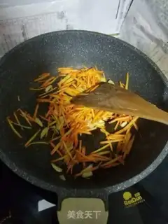 Make Soybeans fried carrots step 3