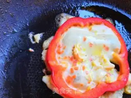 Make Fried eggs step 3